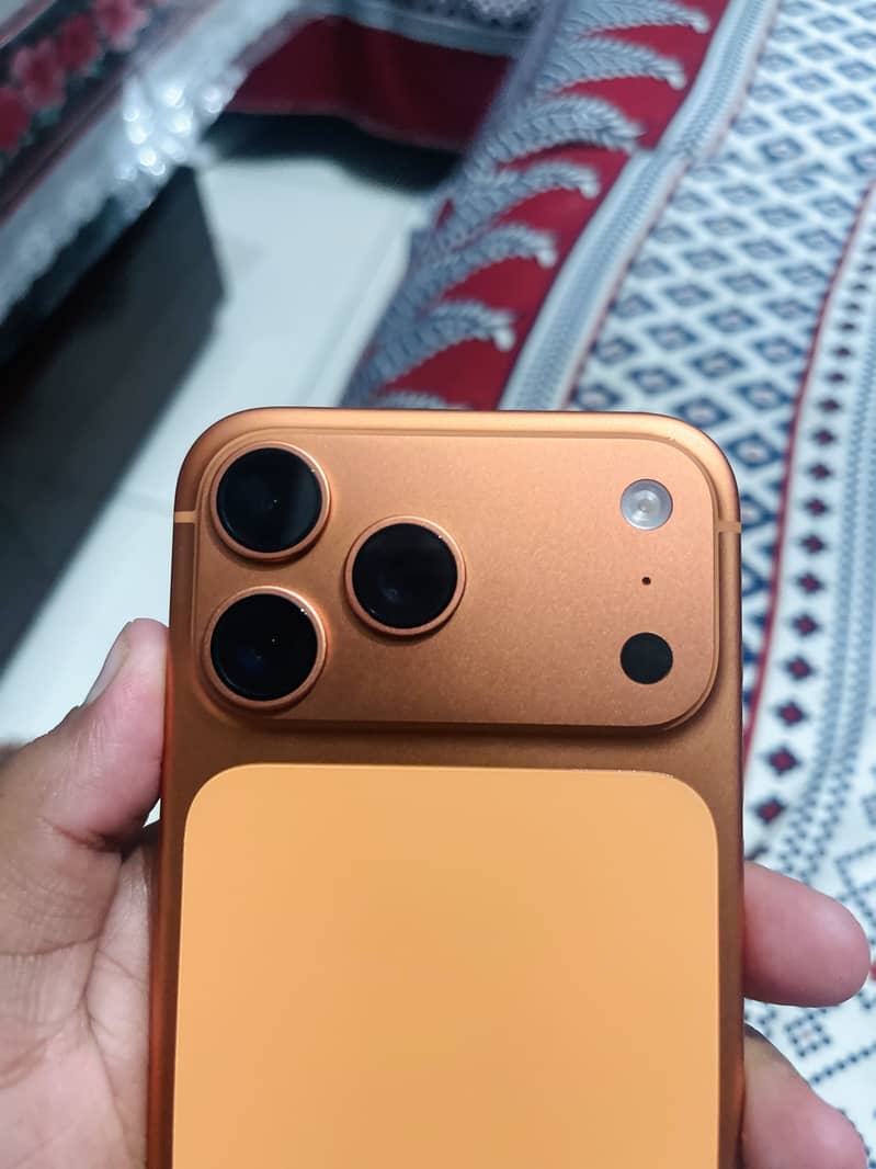 Apple iPhone 17 Pro Max 2