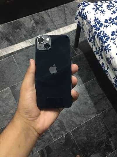 Apple iPhone 13