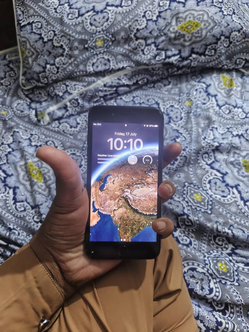 Apple iPhone 8 Plus 1