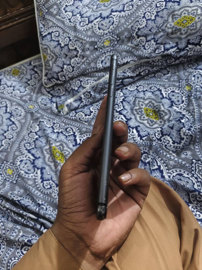 Apple iPhone 8 Plus 3