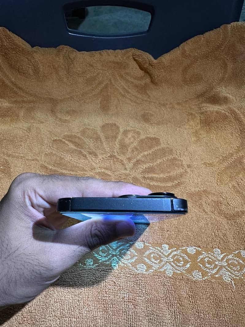 iPhone 14pro max 2