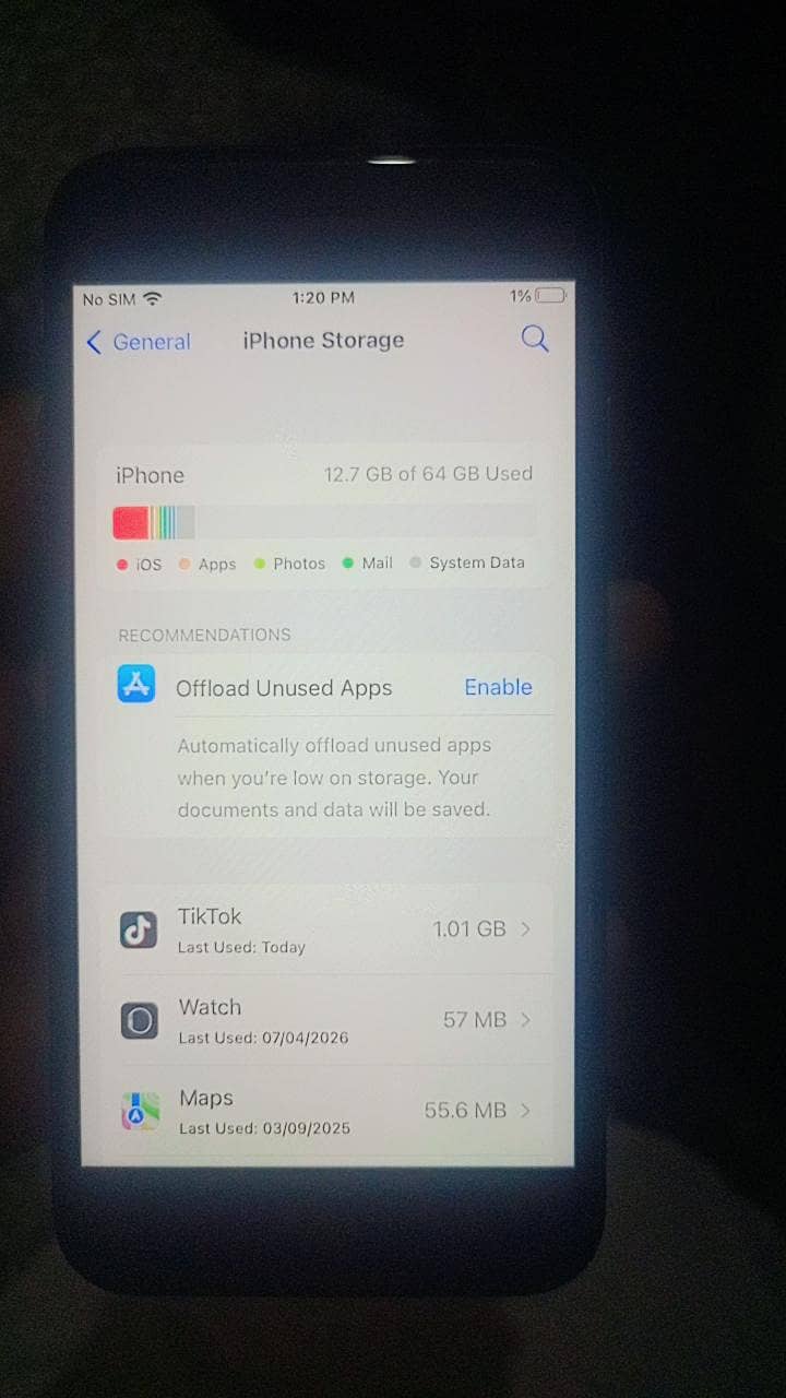 Apple iPhone 8 3