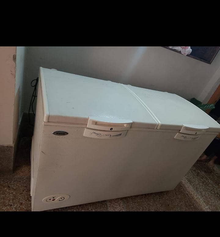 waves deep freezer 9