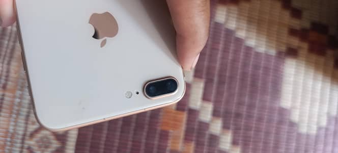 Apple iPhone 8 Plus