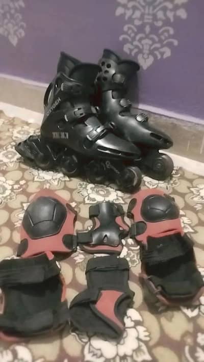 skating shoes for sell 2000/-