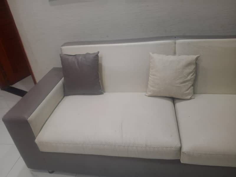 4 seater sofa 3