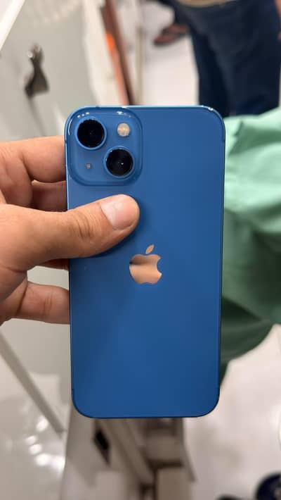 Apple iPhone 13