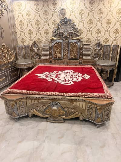 Bed Set - King Size bed - double bed  and 4 piece dressing table