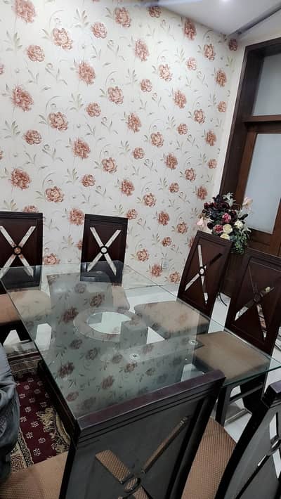 Dinning Table With Chairs