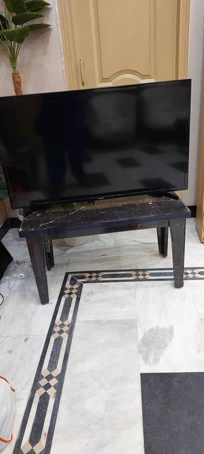 Samsung Led tv 40 inch original good condition no fault
