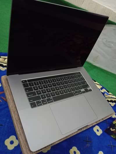 Macbook Pro 16/512 16 inch