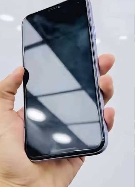 Apple iPhone 11 3