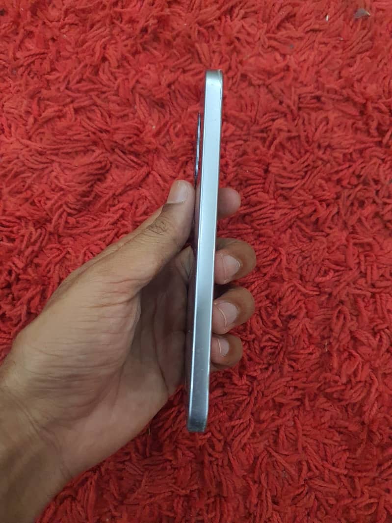 OPPO A6 4