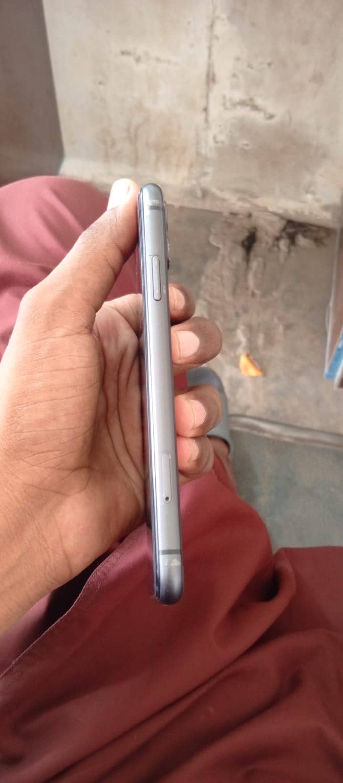 Apple iPhone 11 4