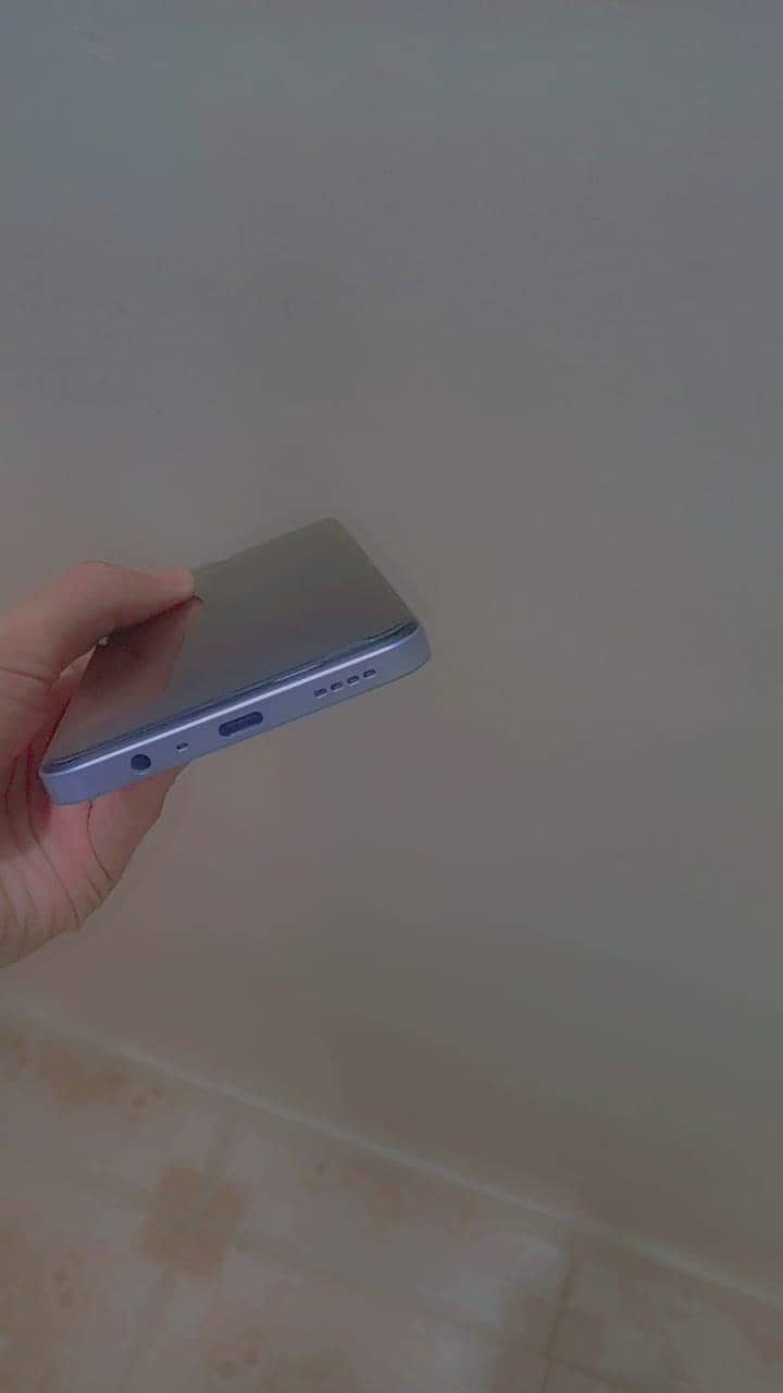 Realme Note 60 4