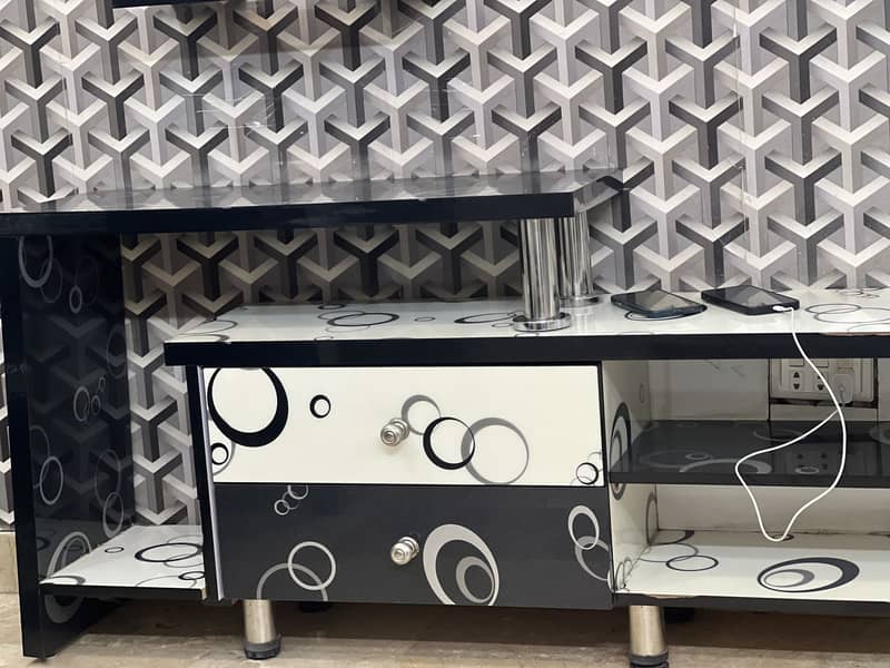 Tv stand 0