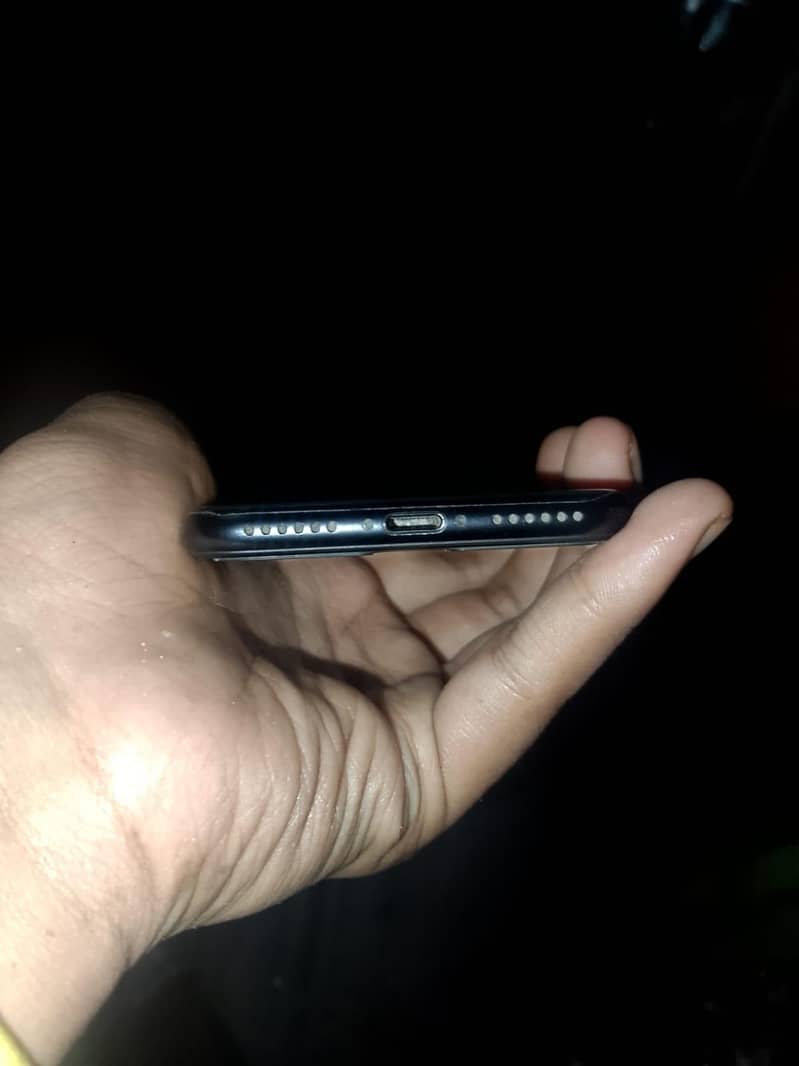 Apple iPhone SE 4