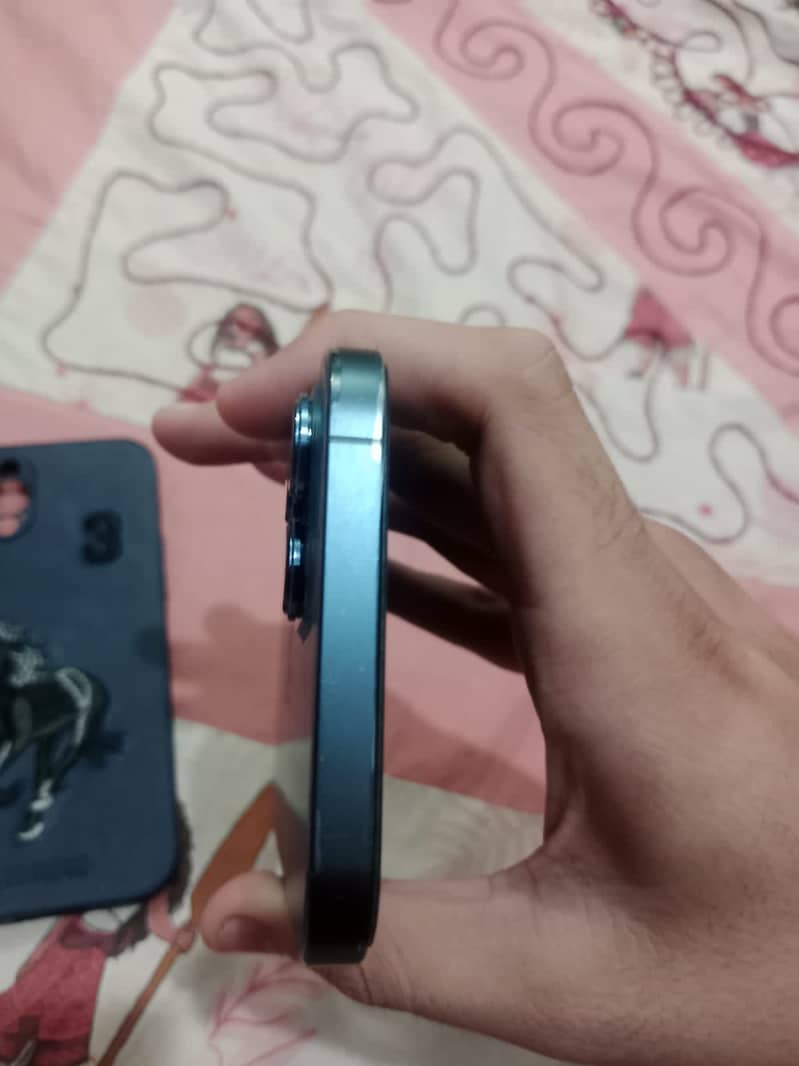 Iphone 12 pro max 4