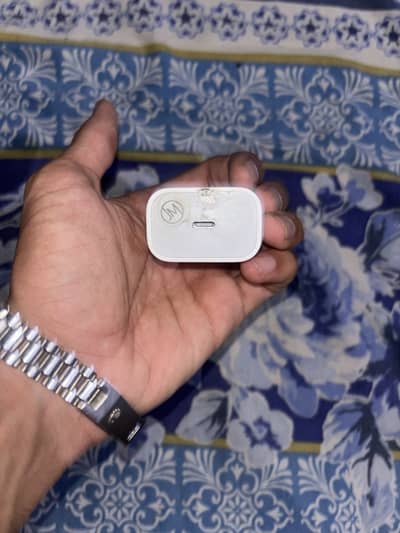 Iphone orignal charger adapter for sale
