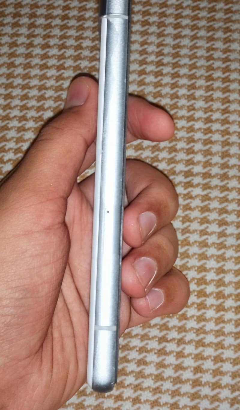 Google Pixel 7a 3