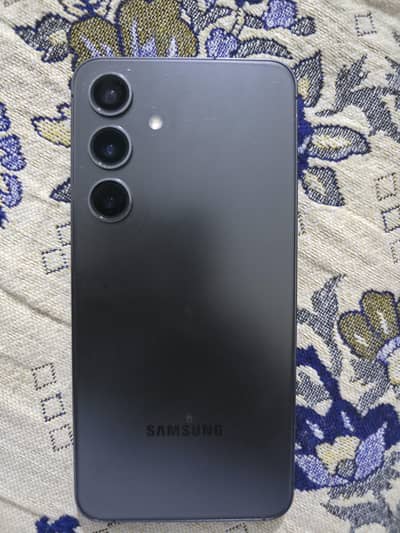 Samsung Galaxy S24 (8GB / 256GB) – Urgent Sale