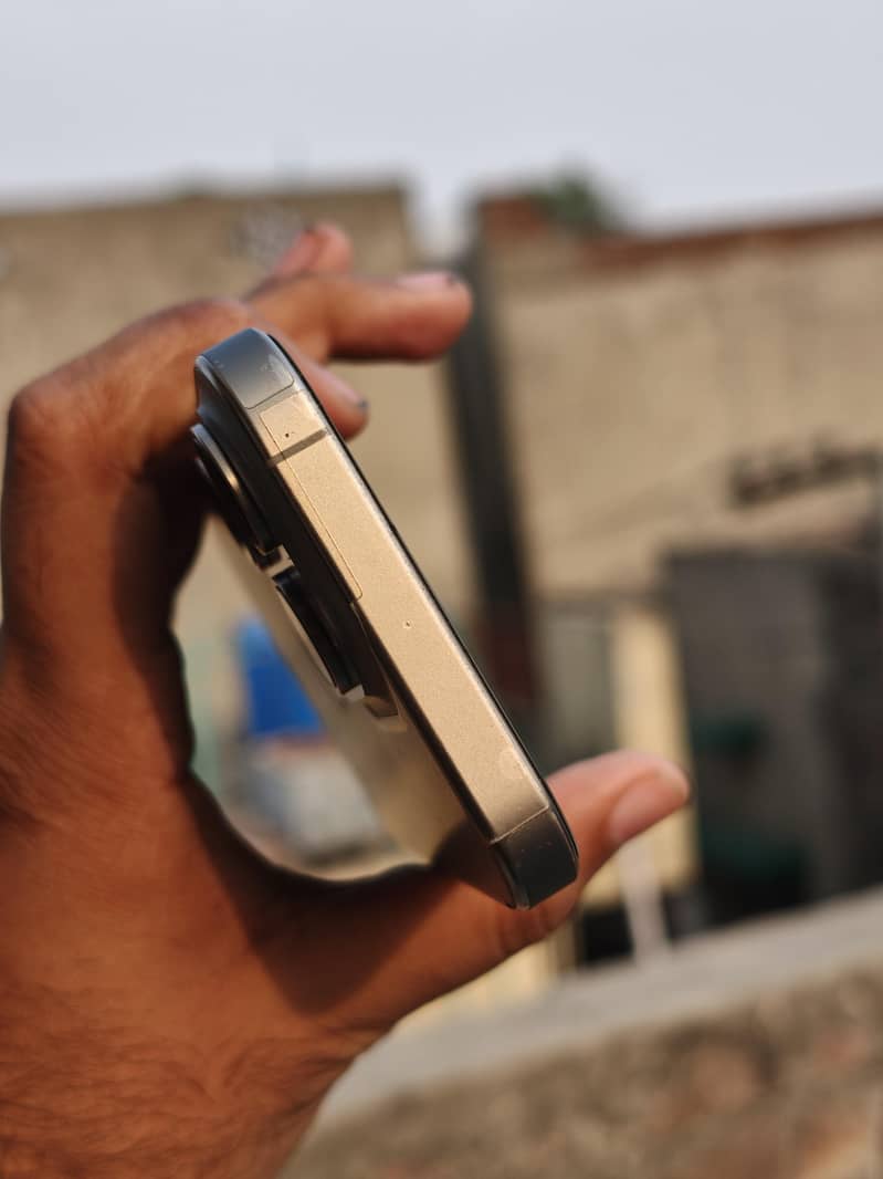 Apple iPhone 15 Pro 5