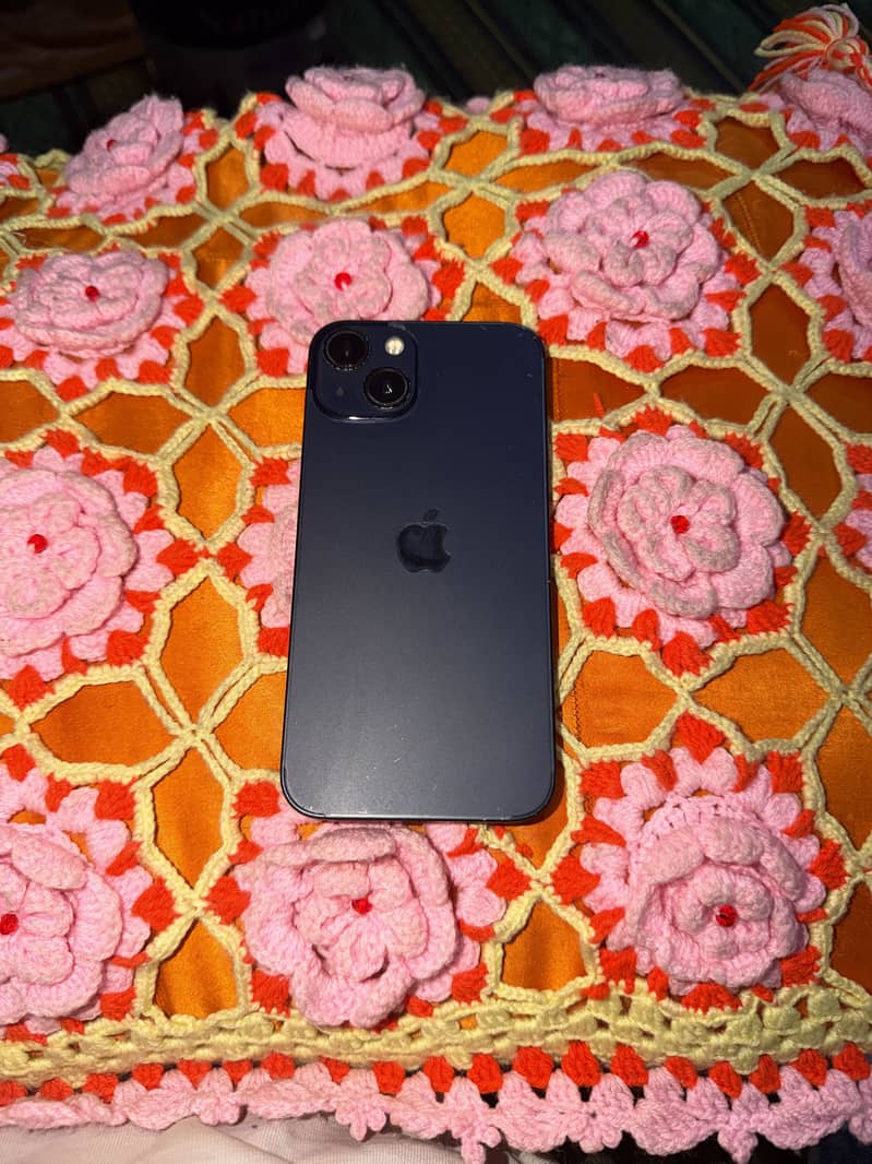 Apple iPhone 13 5