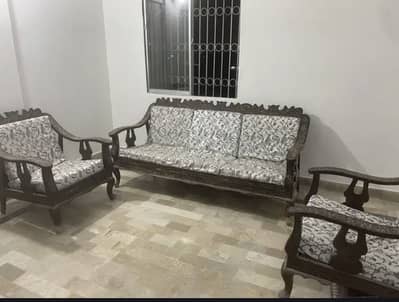 Chiniot sofa set for urgent sale