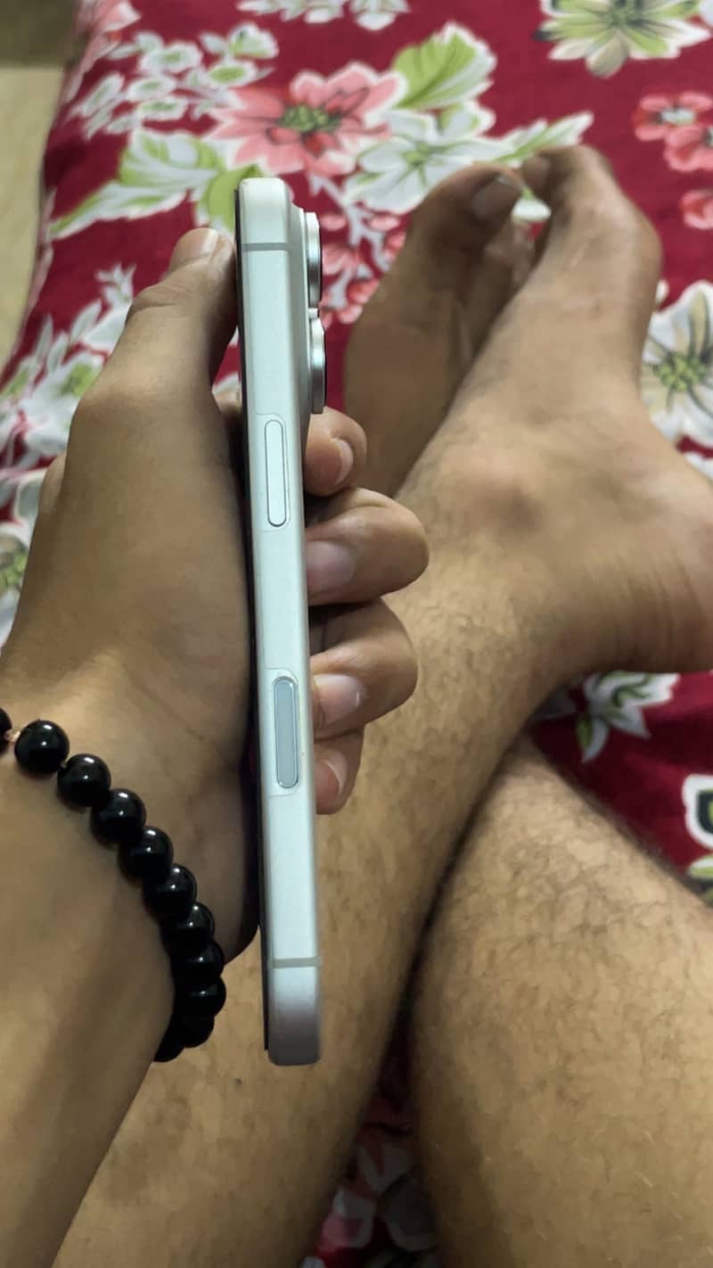 Apple iPhone 17 Pro 4