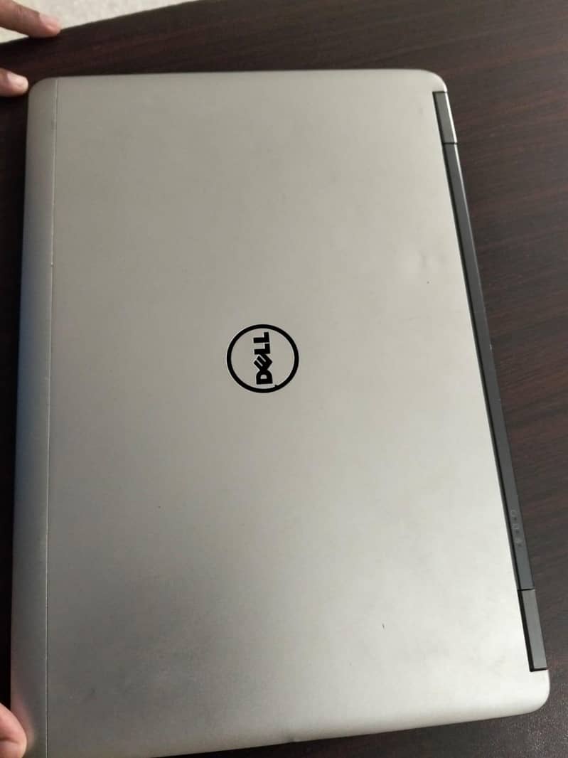E7440 0