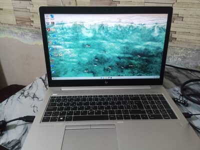 HP laptop with num pad 10/10 condition