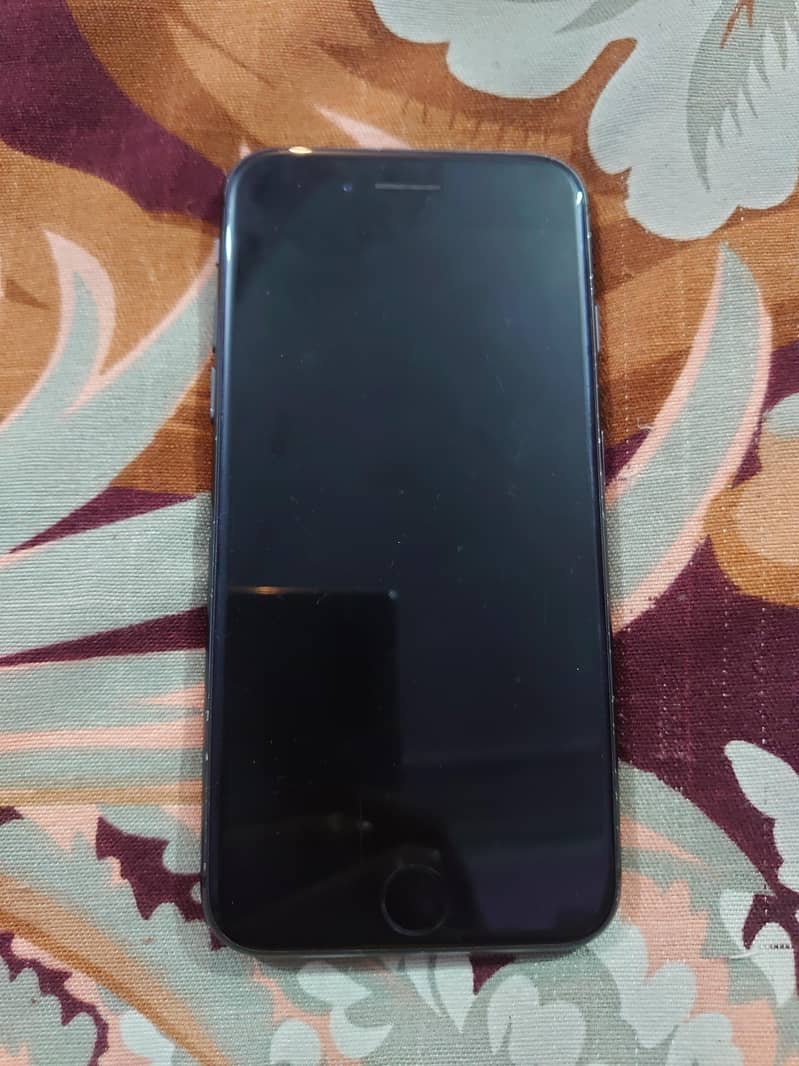 Apple iPhone 8 1