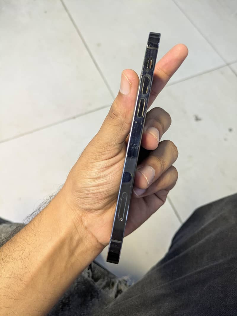 Apple iPhone 12 Pro 3
