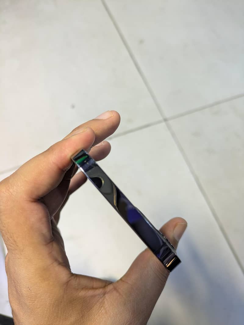 Apple iPhone 12 Pro 4