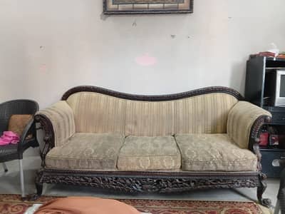 Luxury Pure Wooden Sofa Set – 5 Seater – Excellent Quality