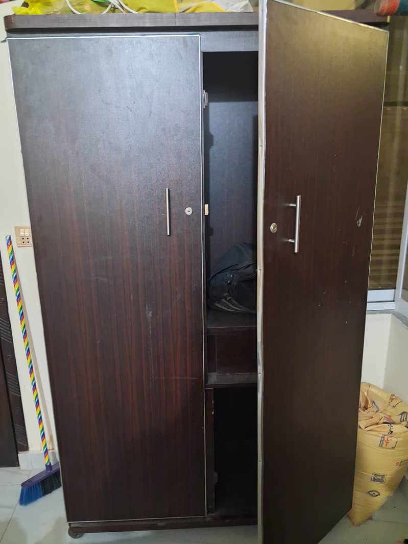 Double door almari solid material 2