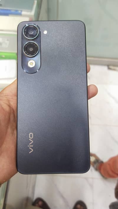 4/128 Vivo y04
