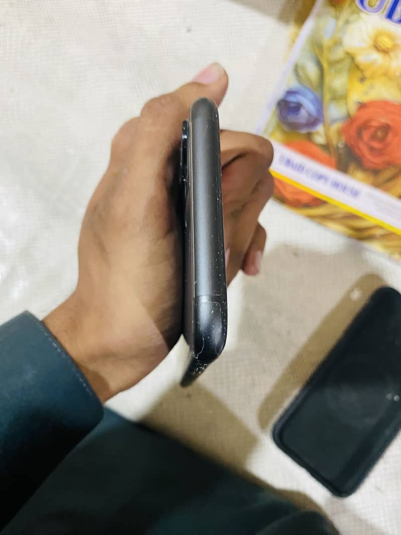 Apple iPhone 11 2