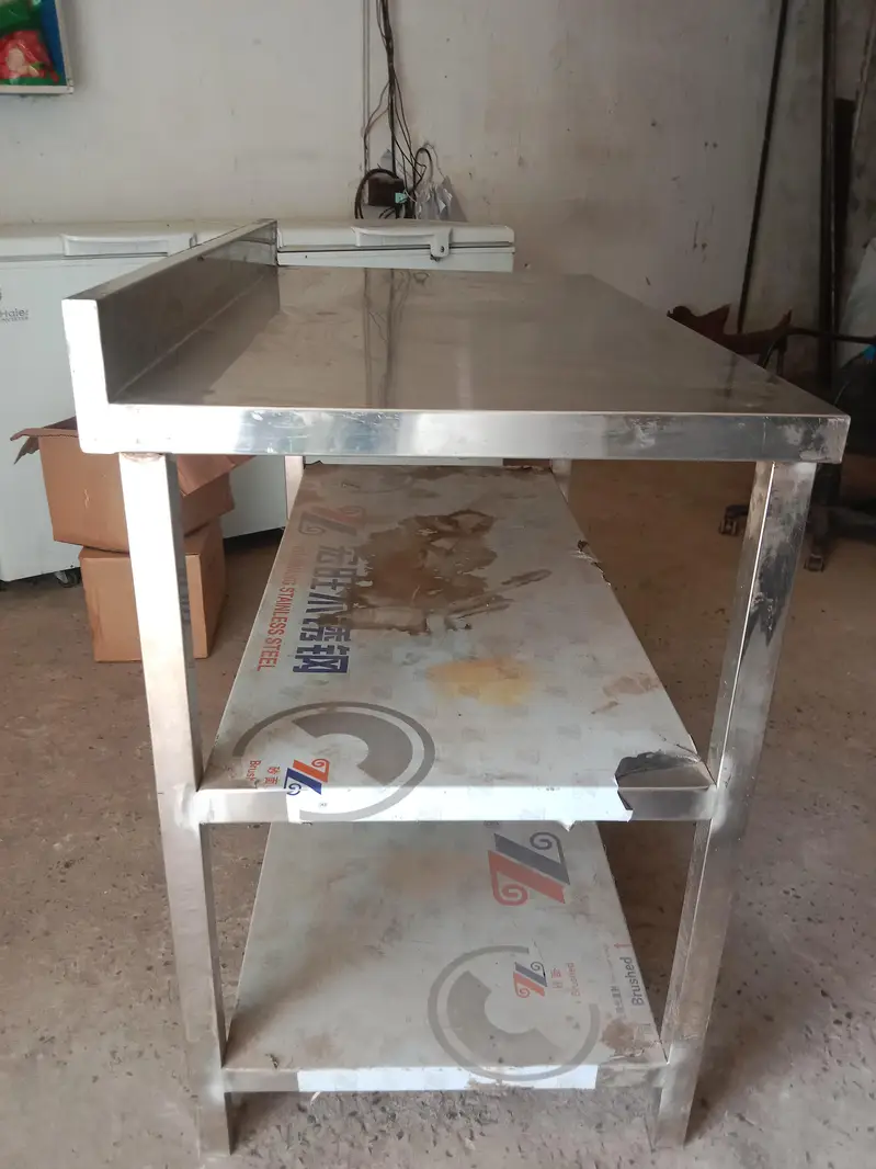 working table — photo 4