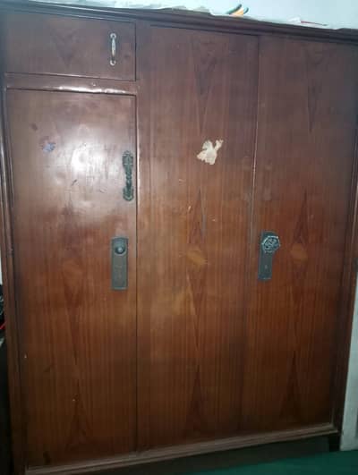 3 Doors House use Saif