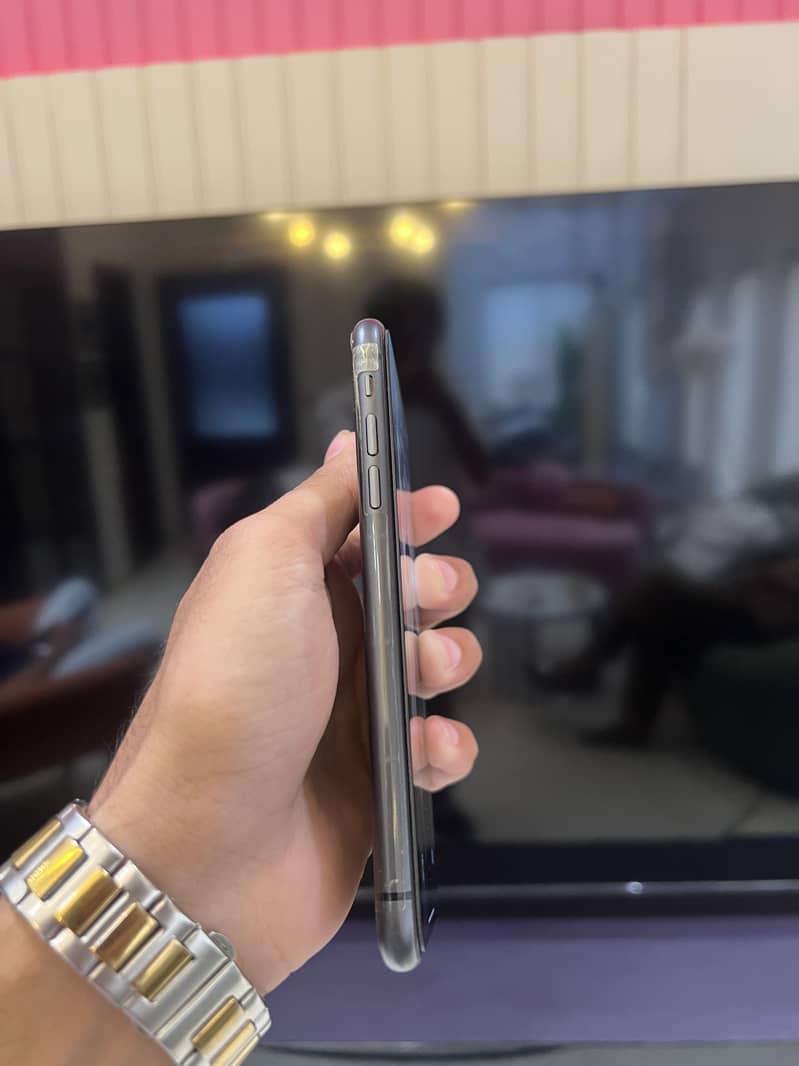 Apple iPhone 11 6