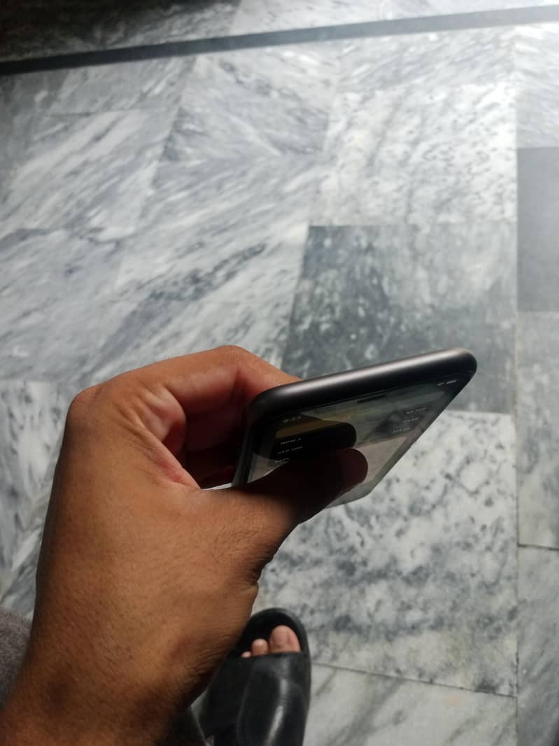 iphone 11 4