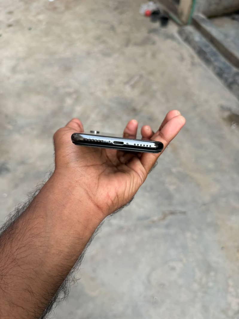 Apple iPhone X 2
