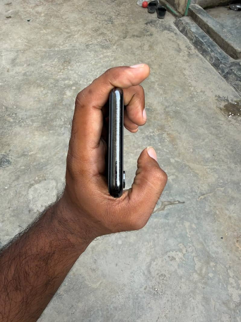 Apple iPhone X 3
