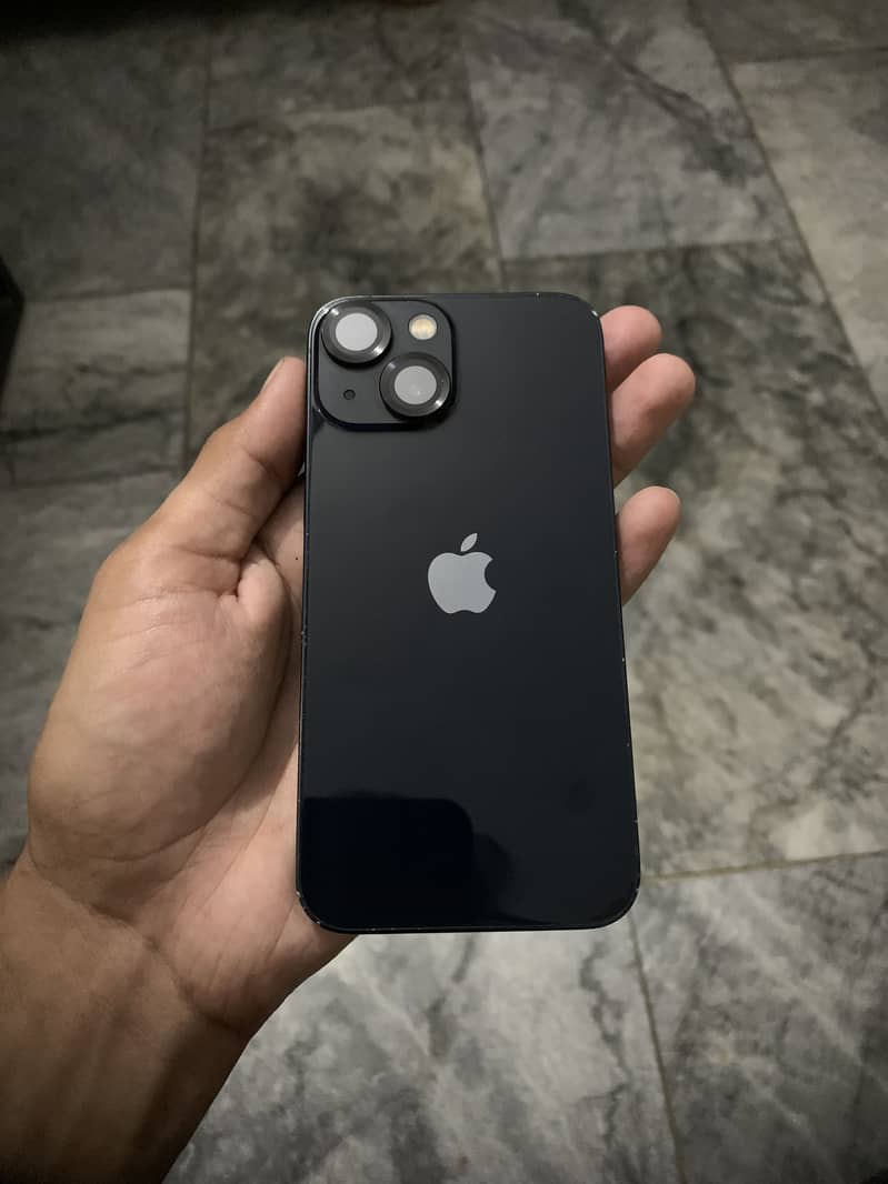 iPhone 13 mini 0