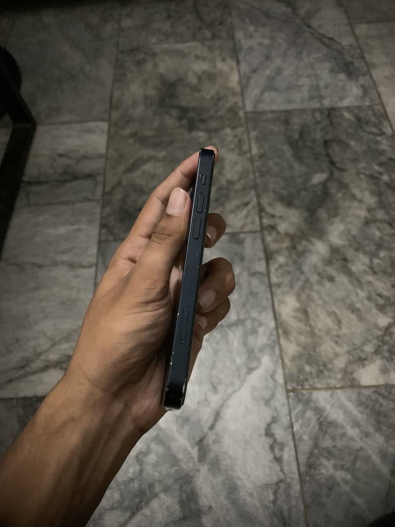 iPhone 13 mini 2