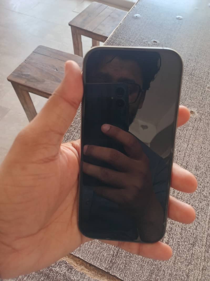 Apple iPhone 16 Pro 6