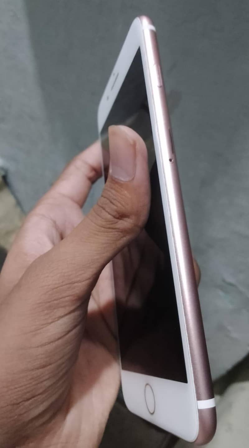 Apple iPhone 7 Plus 2