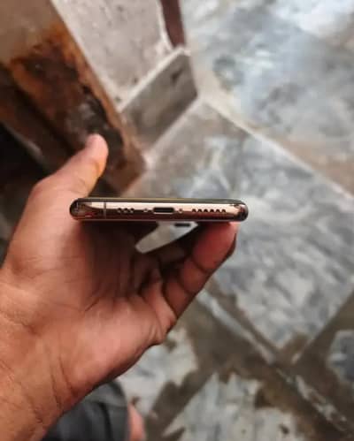 Apple iPhone XS