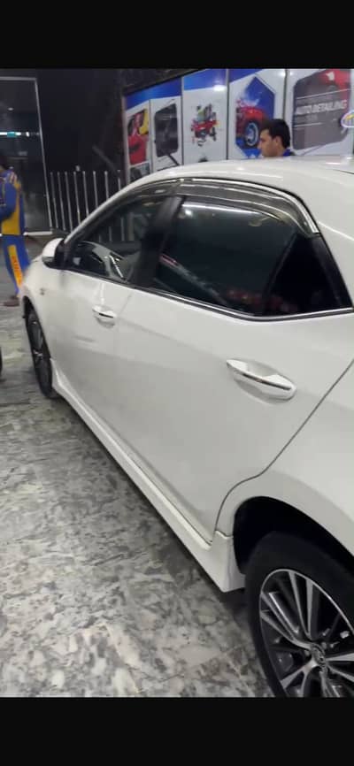 Toyota corolla Grande Black room